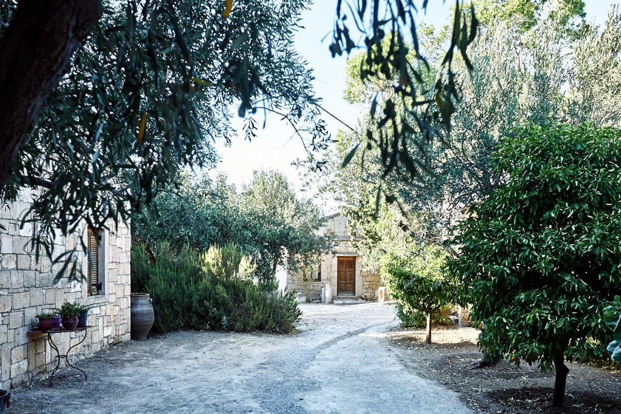 Nikolaou Art Residence Aegina 외부 사진